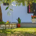 Assos * Kínira