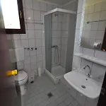 Assos Apartman *