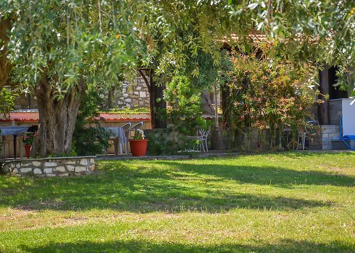 Assos Apartmán Koinira