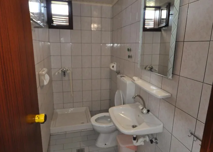 Assos Apartmán Koinira