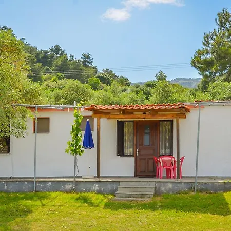 Assos
