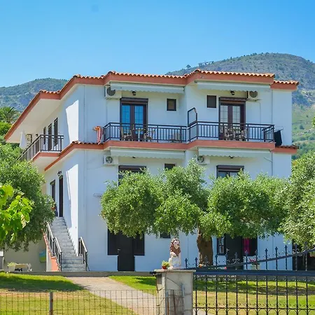Assos Apartman *