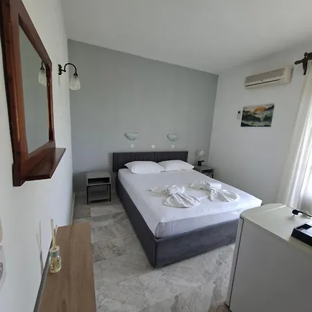 Assos Apartament *