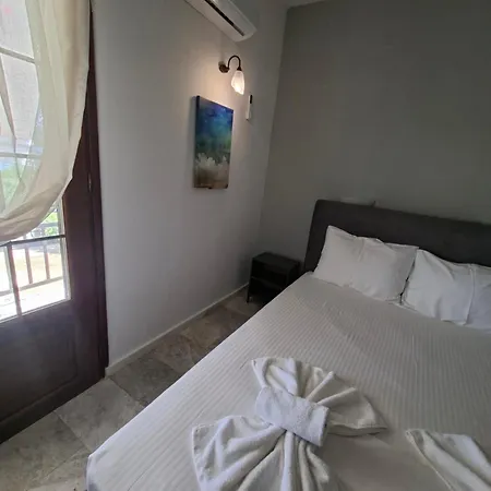 Apartament Assos Koinira