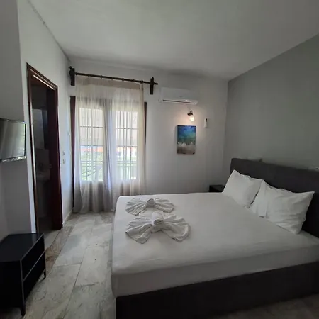 Assos Apartament *