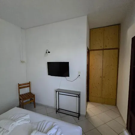 Apartament Assos Koinira