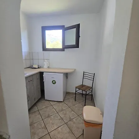 Assos Apartment